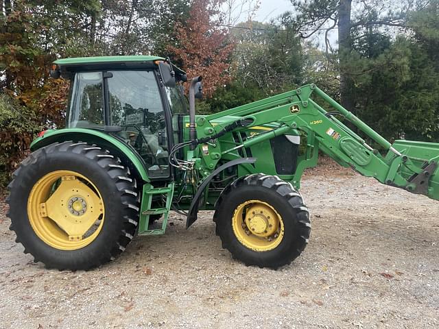 Image of John Deere 6105D equipment image 1