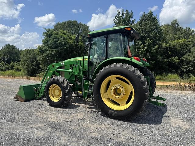 Image of John Deere 6105D equipment image 2