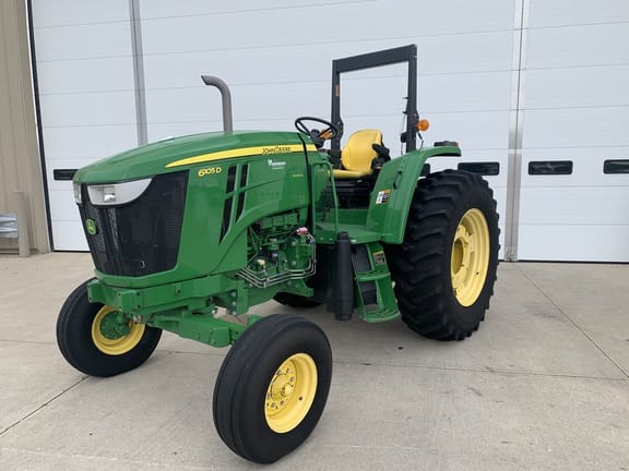 Main image John Deere 6105D