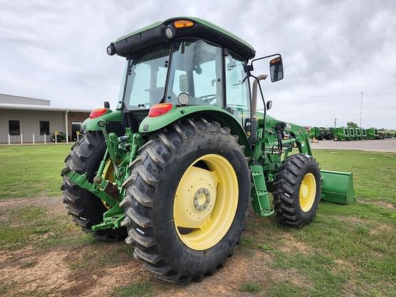 Image of John Deere 6105D equipment image 4