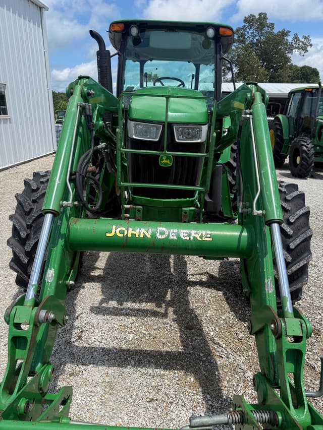 Image of John Deere 6105D equipment image 1