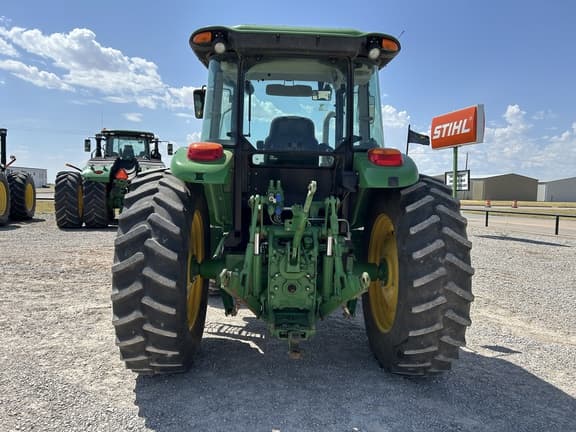 Image of John Deere 6105D equipment image 3