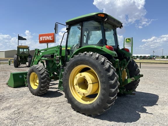 Image of John Deere 6105D equipment image 2