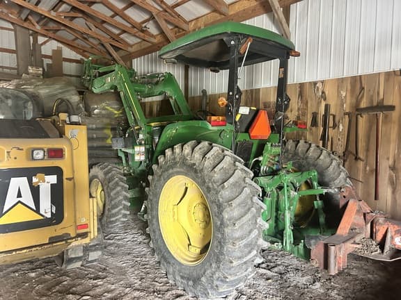Image of John Deere 6105D equipment image 4