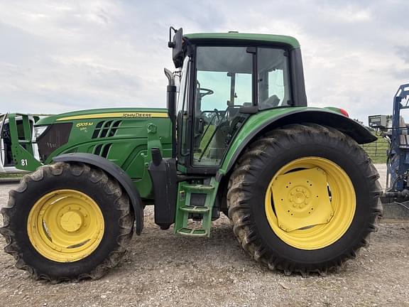 Image of John Deere 6105M equipment image 3