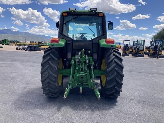 Image of John Deere 6105M equipment image 3