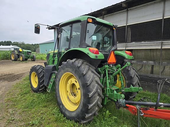 Image of John Deere 6105M equipment image 2