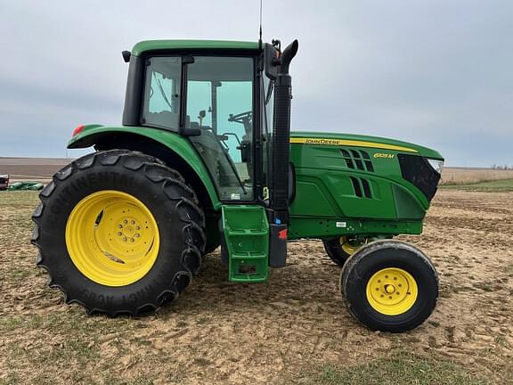 Image of John Deere 6105M equipment image 4