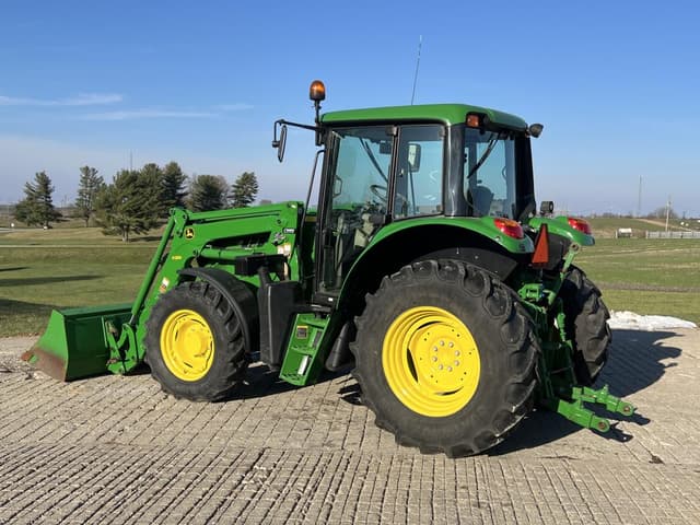 Image of John Deere 6105M equipment image 3