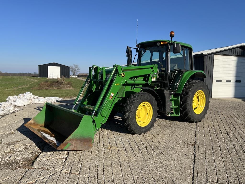 John Deere 6105M Equipment Image0