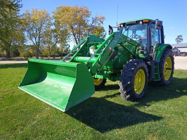 Image of John Deere 6105M equipment image 1