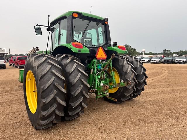 Image of John Deere 6105M equipment image 2