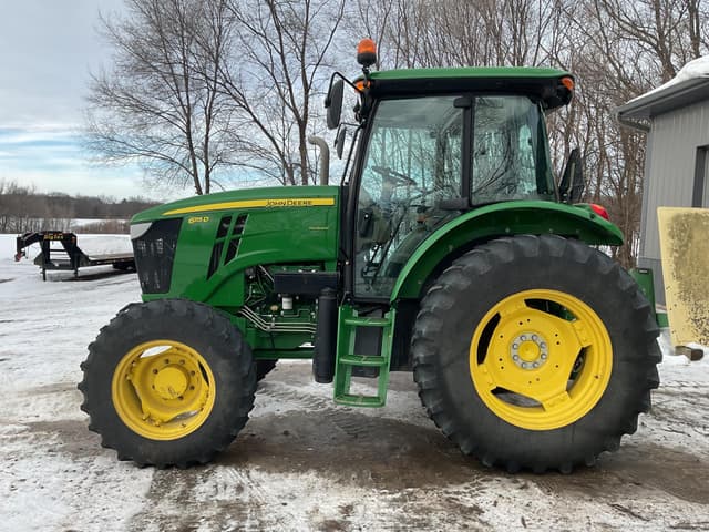 Image of John Deere 6115D equipment image 4