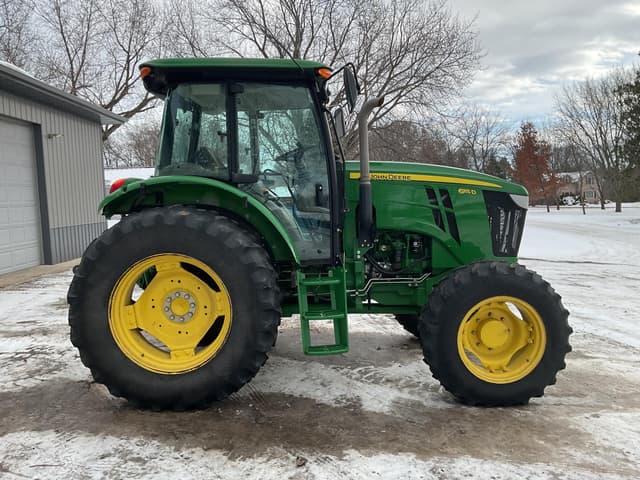 Image of John Deere 6115D equipment image 3