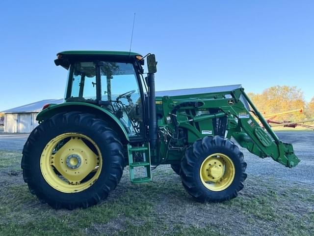 Image of John Deere 6115D equipment image 3