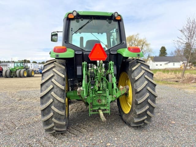 Image of John Deere 6115M equipment image 4