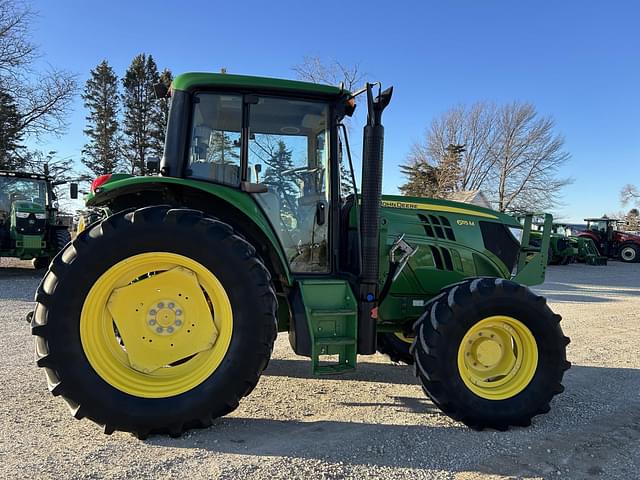 Image of John Deere 6115M equipment image 4