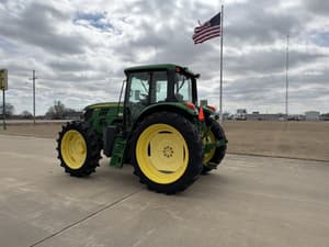2014 John Deere 6115M Image