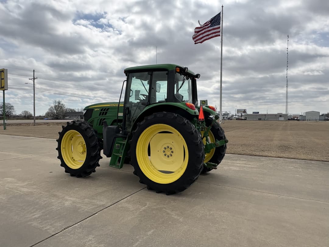 Image of John Deere 6115M Image 1