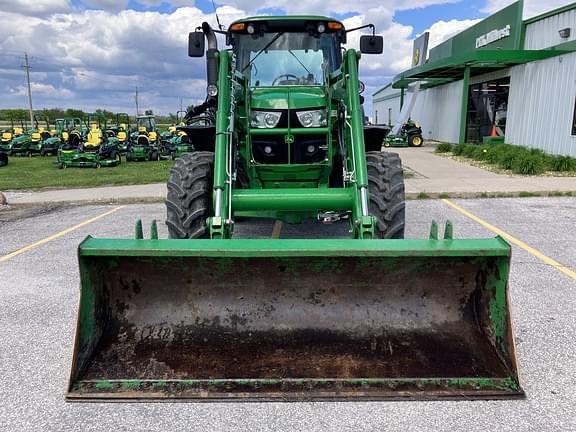 Image of John Deere 6115M equipment image 1
