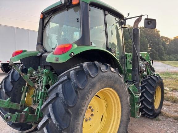 Image of John Deere 6115M equipment image 4