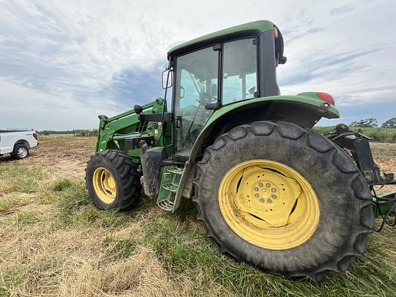 Image of John Deere 6115M equipment image 3