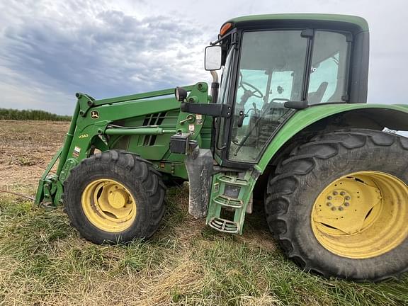 Image of John Deere 6115M equipment image 2