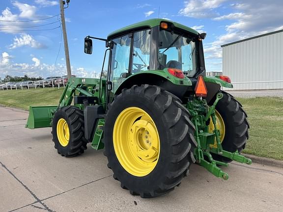 Image of John Deere 6115M equipment image 2