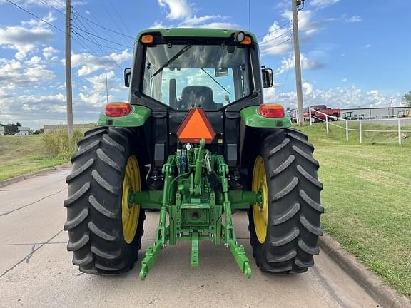 Image of John Deere 6115M equipment image 3