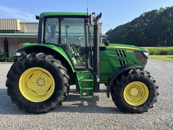 Image of John Deere 6115M equipment image 4