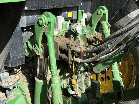 Image of John Deere 6115M equipment image 4