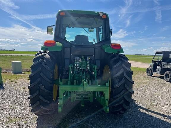 Image of John Deere 6115M equipment image 3