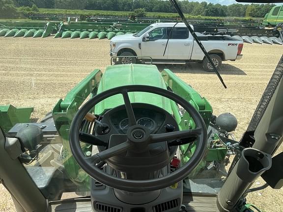 Image of John Deere 6115R equipment image 3