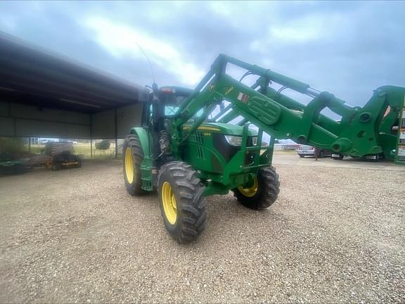 Image of John Deere 6125M equipment image 2