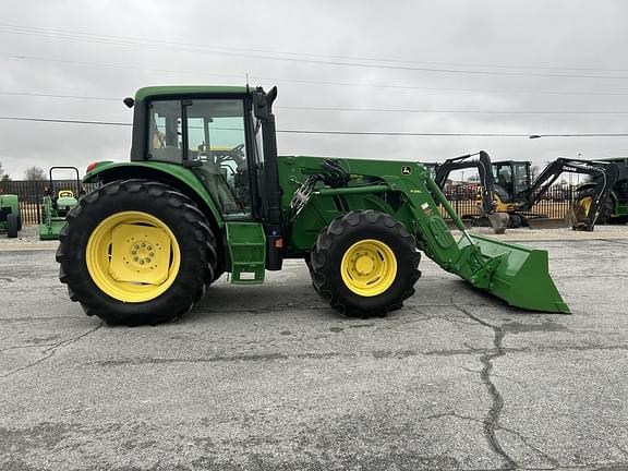 Image of John Deere 6125M equipment image 4