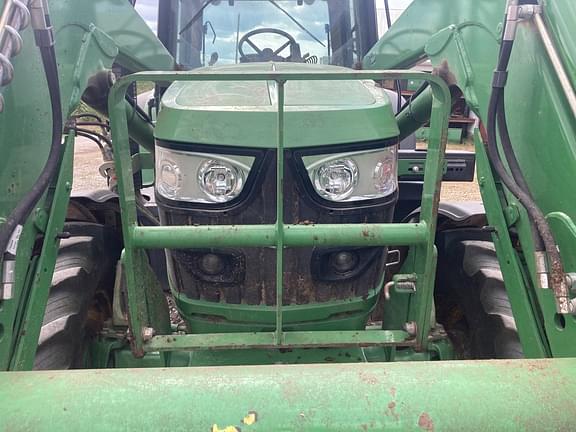 Image of John Deere 6125M equipment image 4