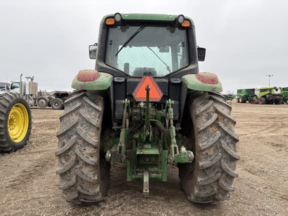 Image of John Deere 6125M equipment image 4