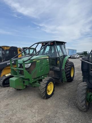 Image of John Deere 6125M equipment image 1