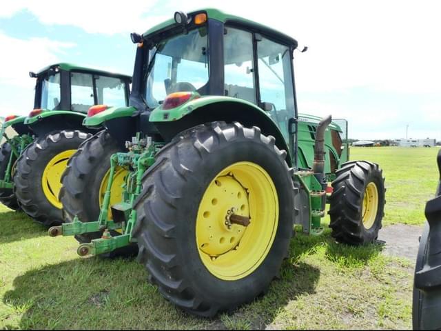 Image of John Deere 6125M equipment image 2