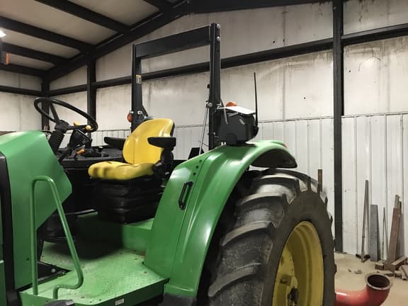 Image of John Deere 6125M equipment image 4