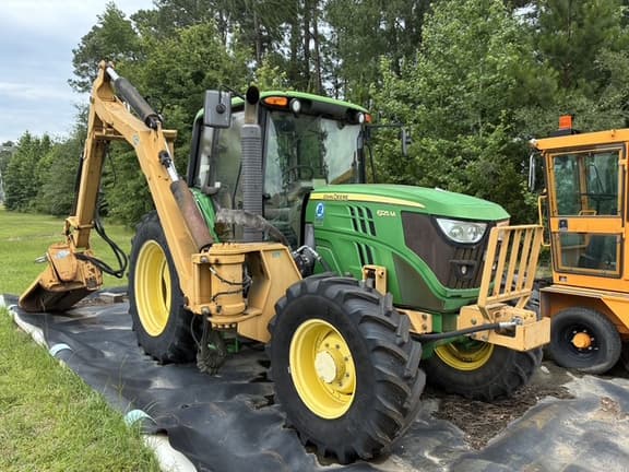 Image of John Deere 6125M equipment image 1