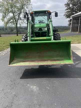 Image of John Deere 6125M equipment image 1