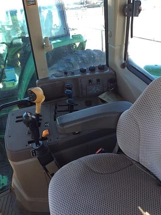 Image of John Deere 6125M equipment image 3