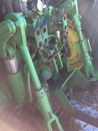 Image of John Deere 6125M equipment image 2