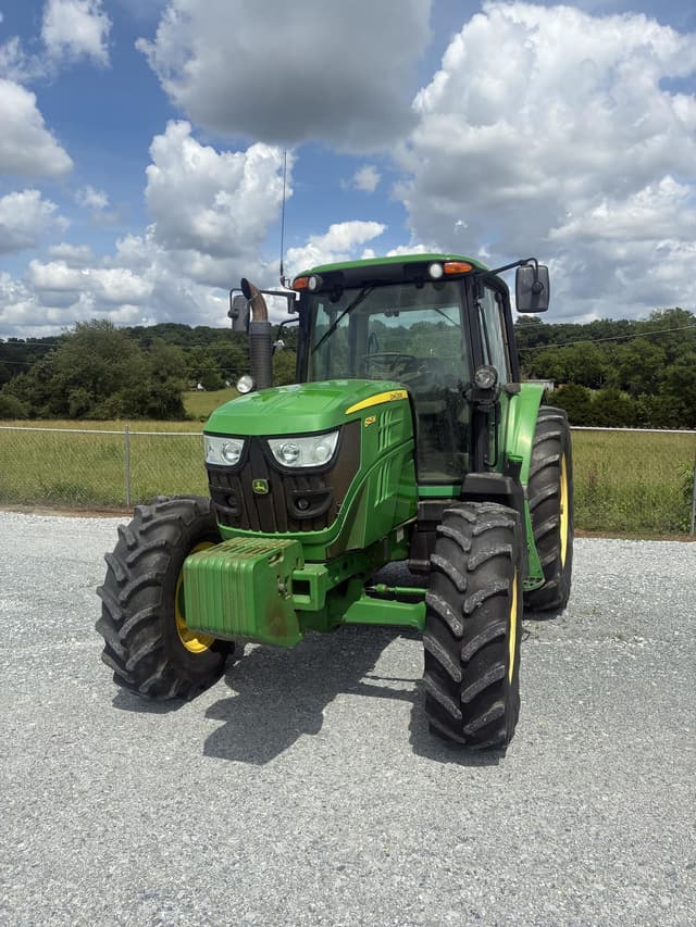 Image of John Deere 6125M equipment image 1
