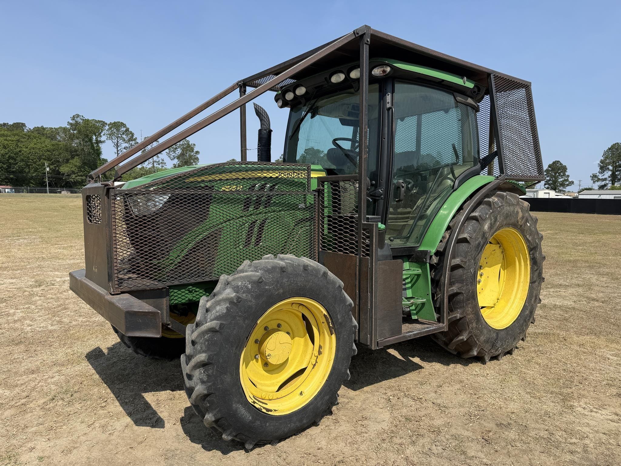 2014 John Deere 6125R Equipment Image0