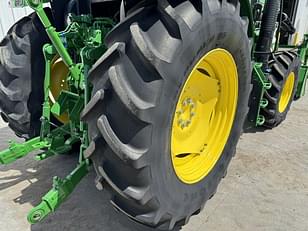 Main image John Deere 6125R 11