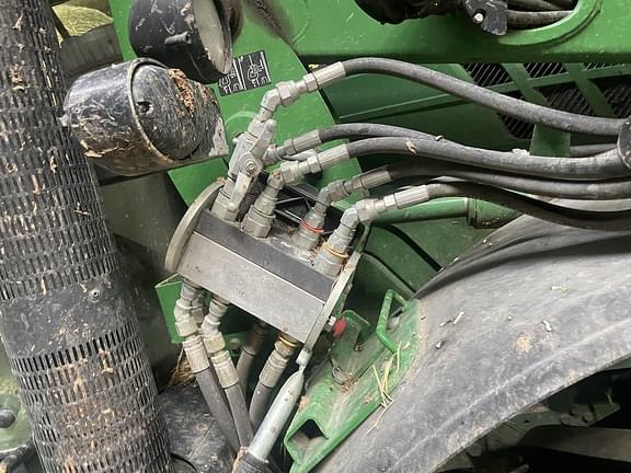 Image of John Deere 6125R equipment image 4