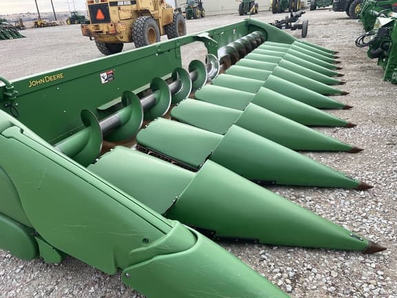 Image of John Deere 612C equipment image 4