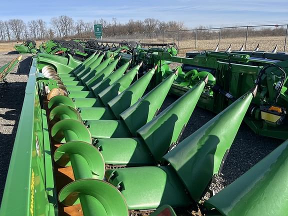Image of John Deere 612C equipment image 3